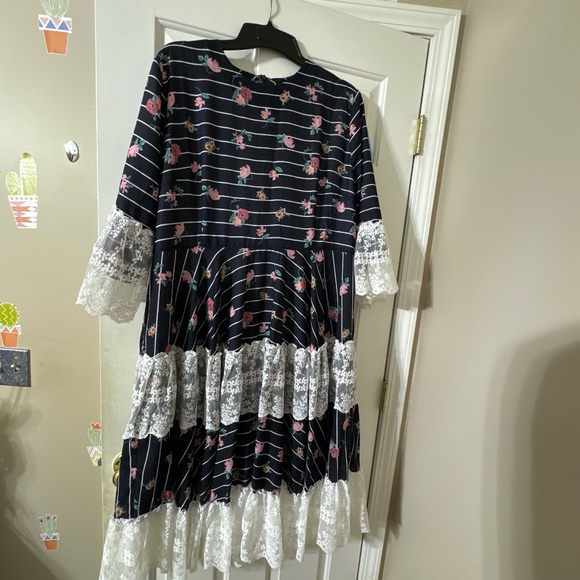Dainty Jewells Midi Dress - Picture 1 of 4